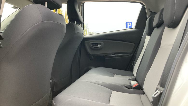 Toyota Yaris 1.5 Hybrid Icon Tech 5dr CVT Hybrid Hatchback